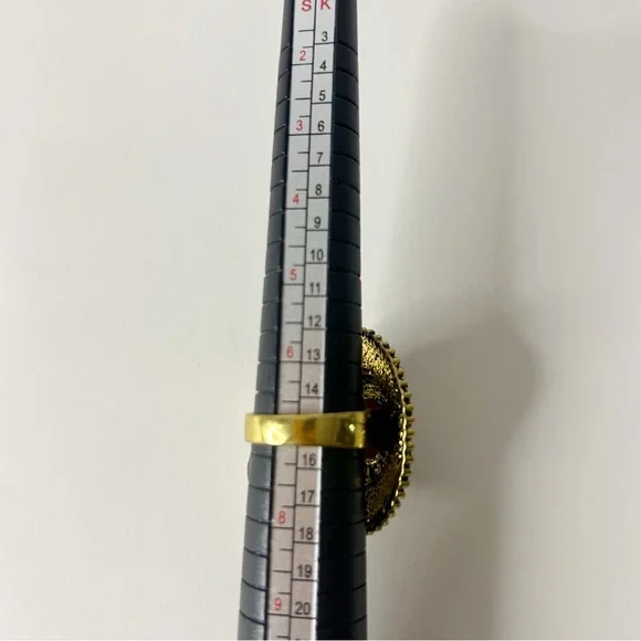 Red Radiance - Picture 6 of 6